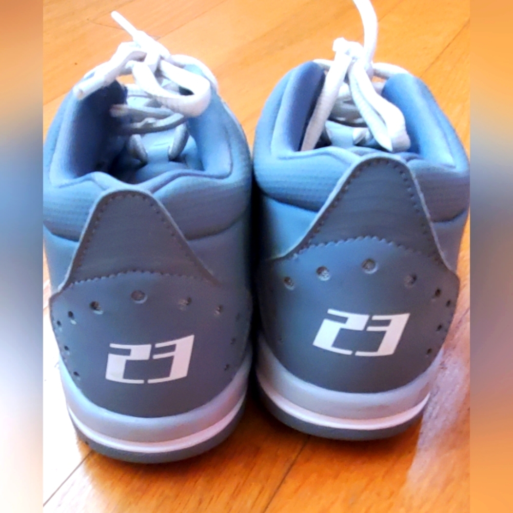Nike big fund shoes size 2Y